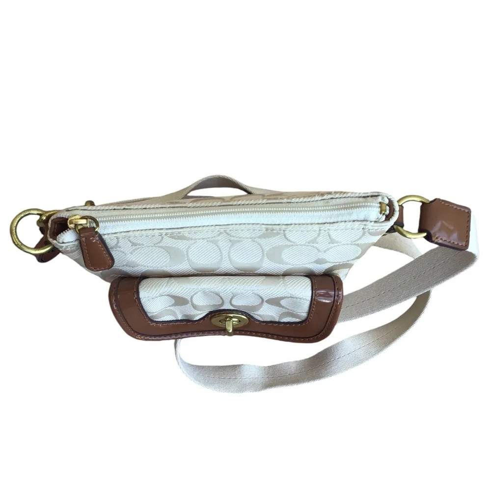 Coach Campbell Signature Twill Swingpack
